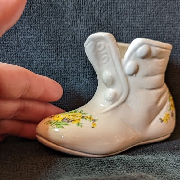 REDUCED Vintage Baby-Themed Yesteryear Boot Vase/Planter c mid-1970s - Picture 8 of 8